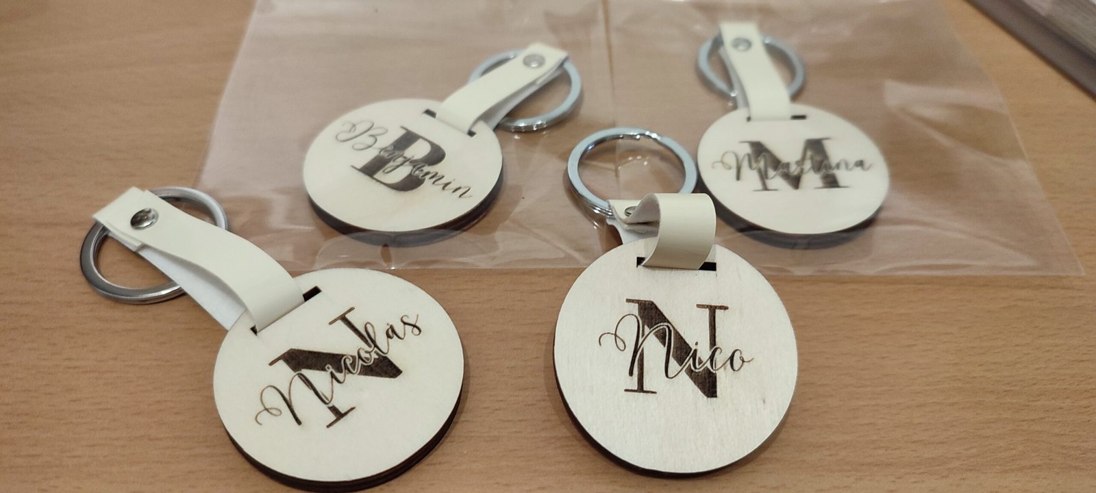 Llavero Personalizado de Madera - Imagen 5